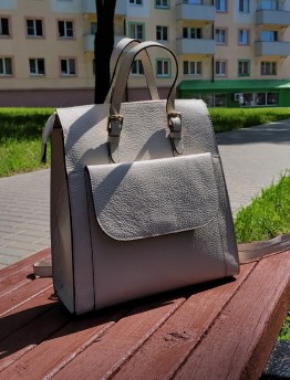 Сумка-рюкзак женская из натуральной кожи Genuine Leather бежевая