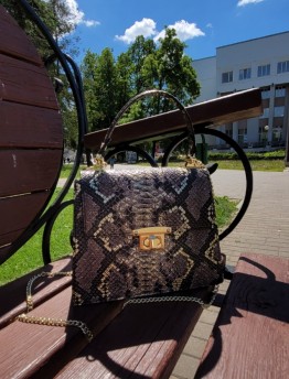 Сумка женская из натуральной кожи Genuine Leather (змеиная кожа) с цепями